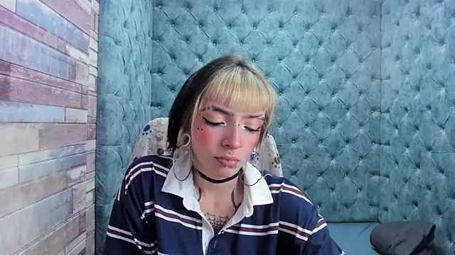 Snapshot of Samantha_Smiith chatting on November 26, 4:13 am Samantha Smiith online show from November 26, 4:13 am