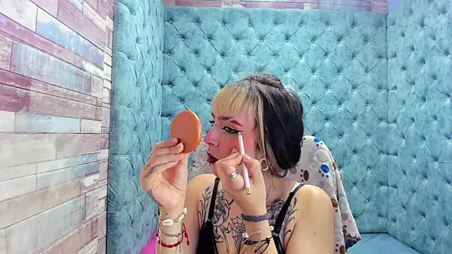 Snapshot of Samantha_Smiith chatting on December 14, 4:18 am Samantha Smiith online show from December 14, 4:18 am