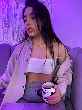 Snapshot of AbyThompson chatting on October 23, 1:32 pm AbyThompson online show from October 23, 1:32 pm