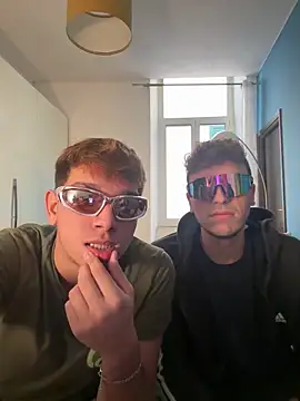 calleaaaa online show from October 7, 1:30 pm