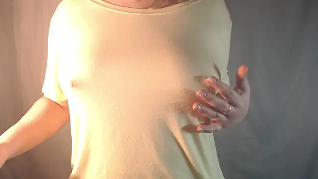 Snapshot of 1BECHA1 chatting on February 11, 9:47 am 1BECHA1 online show from February 11, 9:47 am