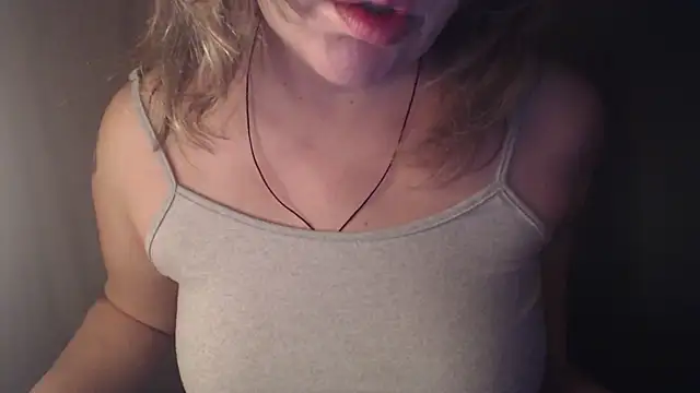 Snapshot of 1BECHA1 chatting on March 21, 5:16 pm 1BECHA1 online show from March 21, 5:16 pm