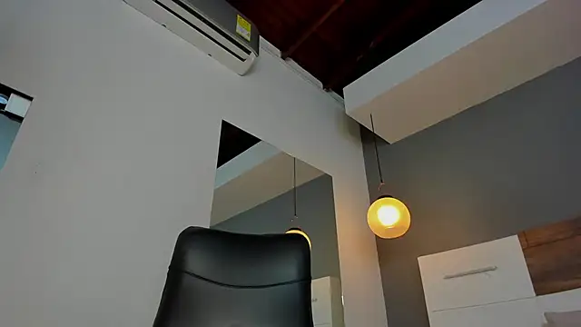 andymiller  online show from January 17, 3:32 pm