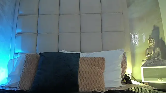 andymiller  online show from October 3, 1:08 pm