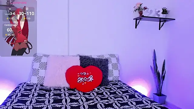 Snapshot of AlanaJohnson_ chatting on March 5, 6:34 pm AlanaJohnson  online show from March 5, 6:34 pm