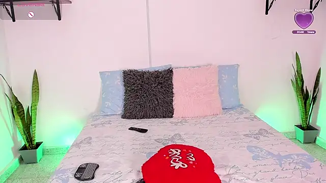 Snapshot of AlanaJohnson_ chatting on March 18, 3:31 pm AlanaJohnson  online show from March 18, 3:31 pm