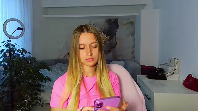 Submissive love online show from June 18, 5:39 pm
