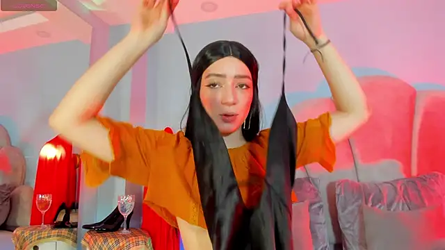 Snapshot of sweeet_peach chatting on October 20, 10:32 pm sweeet peach online show from October 20, 10:32 pm