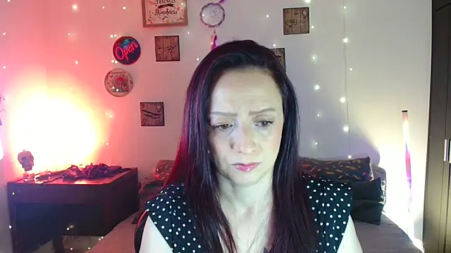 catalinamommyx online show from June 16, 12:46 am