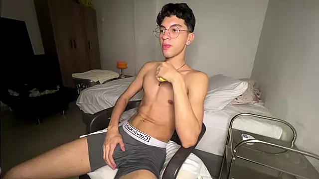 Angelligth online show from November 18, 4:39 am