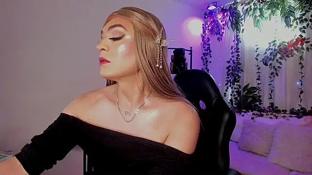 karol elegance  online show from May 9, 1:16 pm
