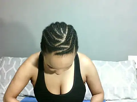 SmallSlut5 online show from September 25, 4:32 pm