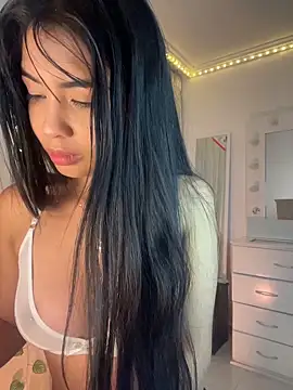 Snapshot of lina_pink chatting on March 22, 4:38 am lina pink online show from March 22, 4:38 am