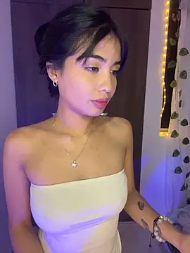 Snapshot of lina_pink chatting on April 3, 1:58 am lina pink online show from April 3, 1:58 am