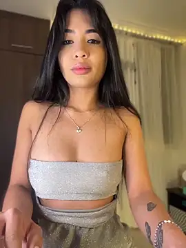 Snapshot of lina_pink chatting on April 21, 10:23 pm lina pink online show from April 21, 10:23 pm