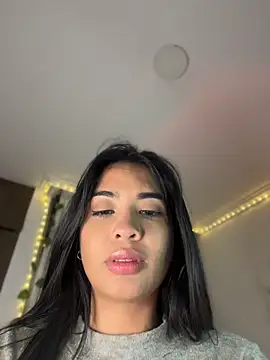 Snapshot of lina_pink chatting on April 24, 2:47 am lina pink online show from April 24, 2:47 am