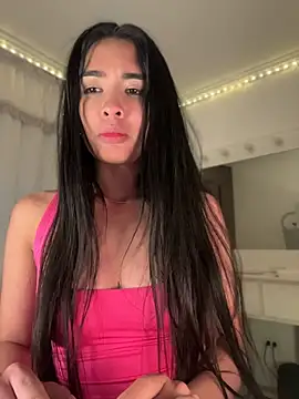 Snapshot of lina_pink chatting on May 18, 3:57 am lina pink online show from May 18, 3:57 am