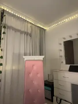 Snapshot of lina_pink chatting on May 20, 5:02 am lina pink online show from May 20, 5:02 am