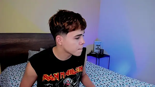 justinbiler online show from January 10, 12:36 pm