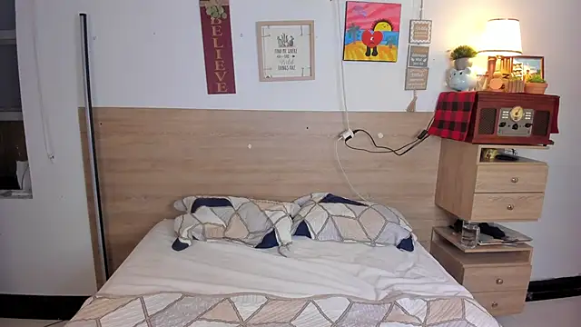 justinbiler online show from February 8, 12:41 pm