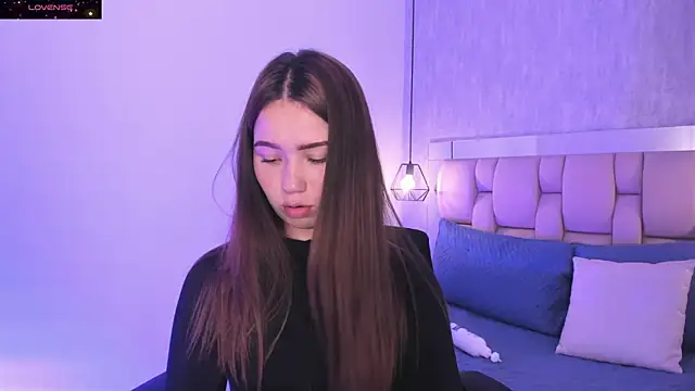 Roxie-Summers11 online show from February 9, 1:55 am