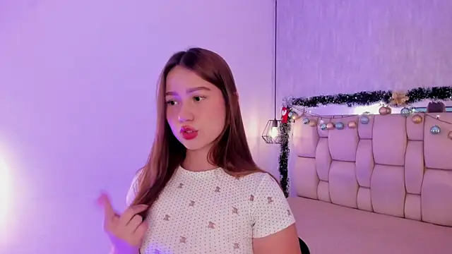 Roxie-Summers11 online show from December 20, 7:43 pm