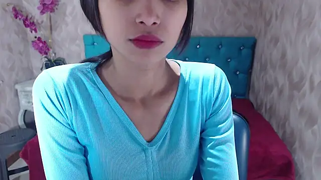 MadelineDoll online show from January 31, 1:12 pm