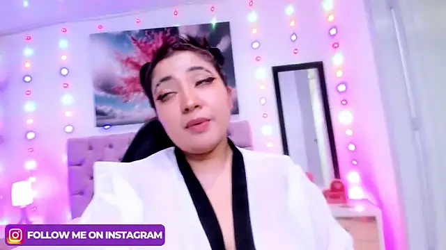 Snapshot of Emma_monserrat chatting on January 23, 9:39 am Emma monserrat online show from January 23, 9:39 am