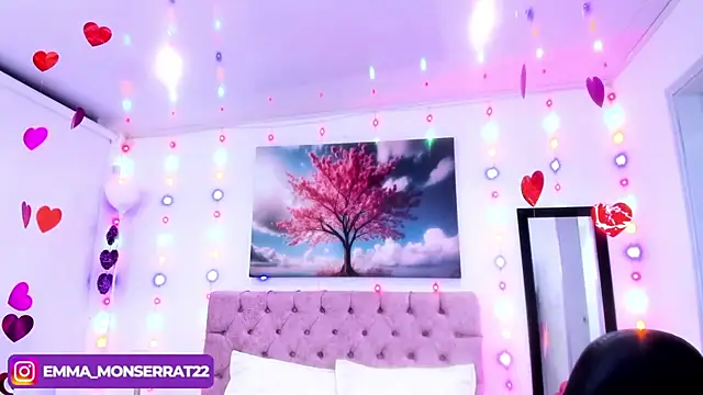 Snapshot of Emma_monserrat chatting on January 24, 10:21 am Emma monserrat online show from January 24, 10:21 am