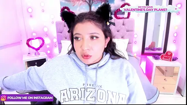 Snapshot of Emma_monserrat chatting on February 9, 3:43 am Emma monserrat online show from February 9, 3:43 am