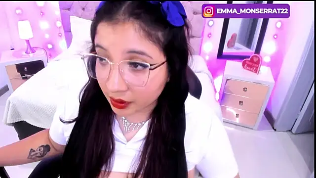 Snapshot of Emma_monserrat chatting on February 18, 6:26 am Emma monserrat online show from February 18, 6:26 am