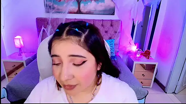 Emma monserrat online show from October 15, 7:25 pm