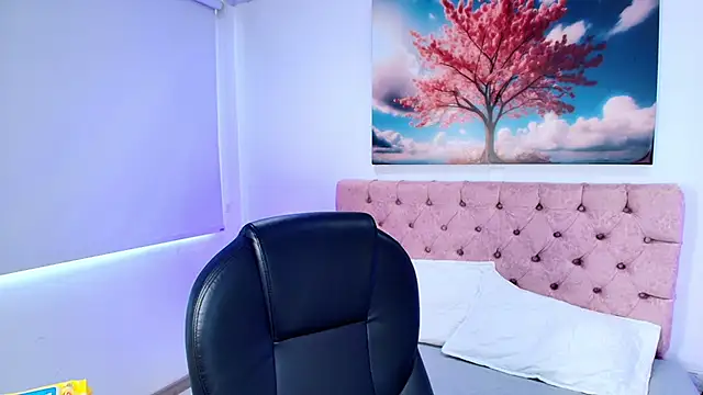 Snapshot of Emma_monserrat chatting on March 6, 8:27 pm Emma monserrat online show from March 6, 8:27 pm