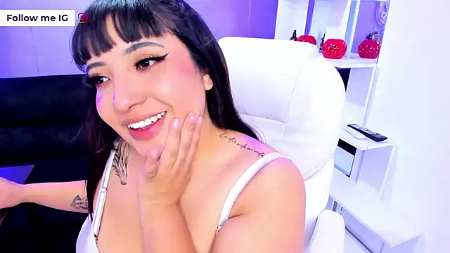 Snapshot of Emma_monserrat chatting on April 9, 11:59 am Emma monserrat online show from April 9, 11:59 am