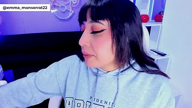 Snapshot of Emma_monserrat chatting on April 11, 11:14 am Emma monserrat online show from April 11, 11:14 am