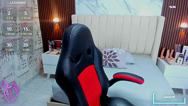 CAMILAGRAY online show from February 17, 12:12 pm