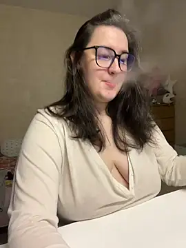 hungry1bunny online show from December 3, 7:44 pm