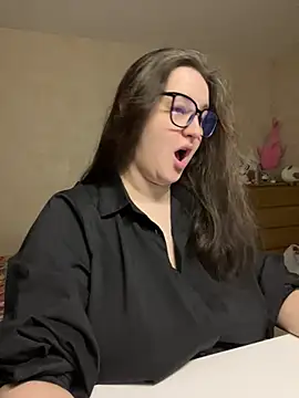 Snapshot of hungry1bunny chatting on April 23, 4:53 pm hungry1bunny online show from April 23, 4:53 pm