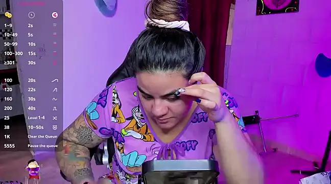 Sharon hils online show from December 2, 1:46 pm