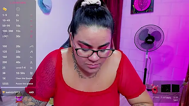 Sharon hils online show from December 22, 2:06 am