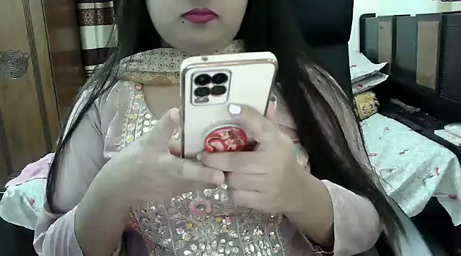 SweetGirlRani143 online show from January 1, 4:50 pm