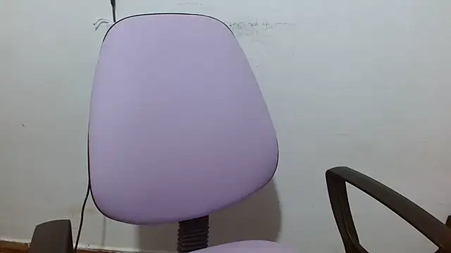 Snapshot of charlotte_slut chatting on June 25, 9:58 am charlotte slut online show from June 25, 9:58 am