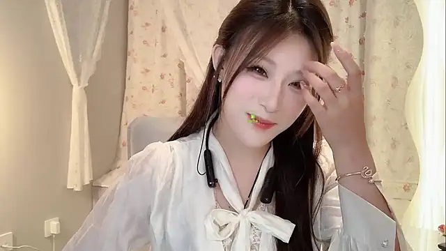 zhuzhu-520- online show from June 5, 3:07 pm