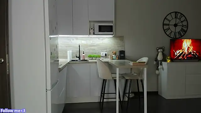 nilliluv online show from September 23, 7:50 pm