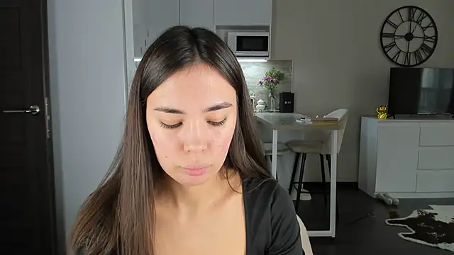 nilliluv online show from March 1, 8:16 am