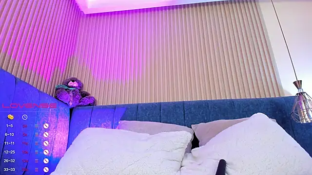 kathecute   online show from December 10, 4:45 am