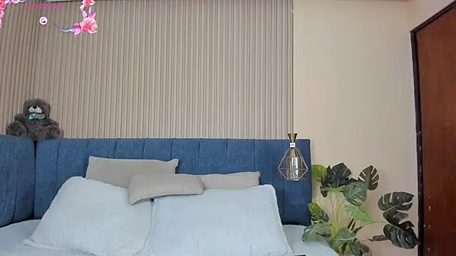 kathecute   online show from October 8, 1:36 am