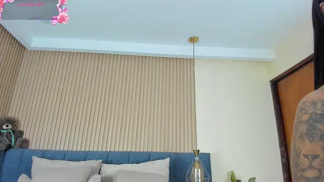 kathecute   online show from June 6, 1:43 am