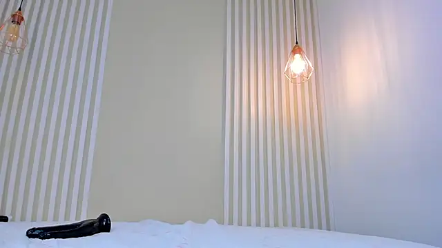 annawelk  online show from February 1, 3:28 pm