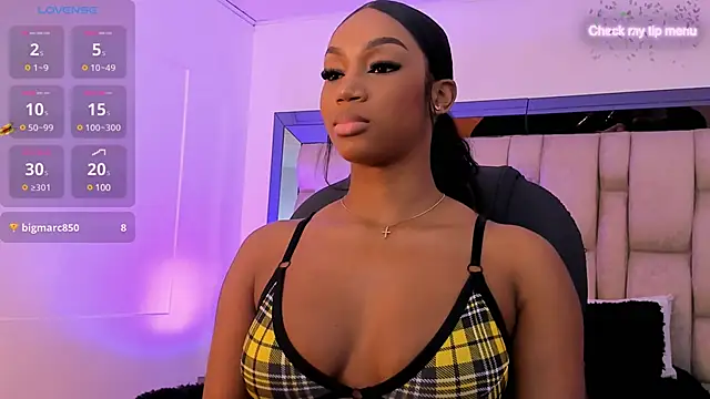 ChaynnaCooper online show from December 11, 2:30 am